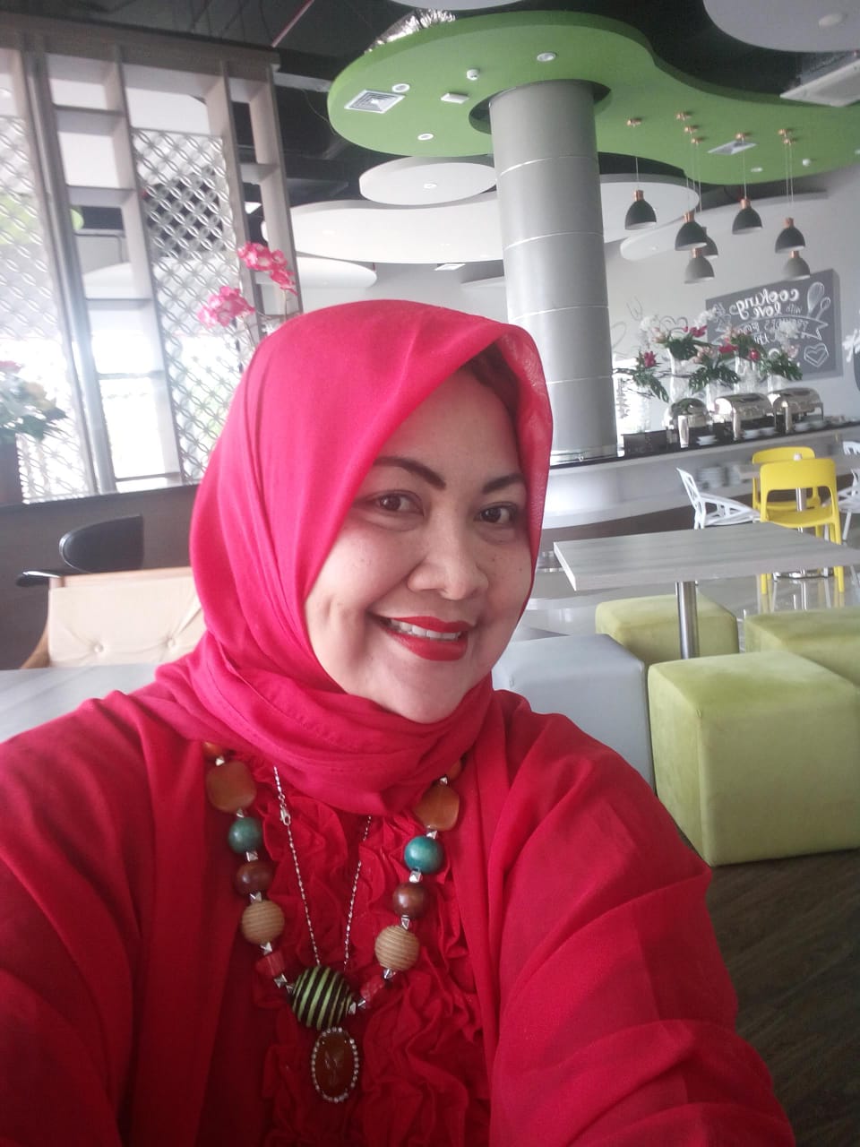 Bu Dewi 3